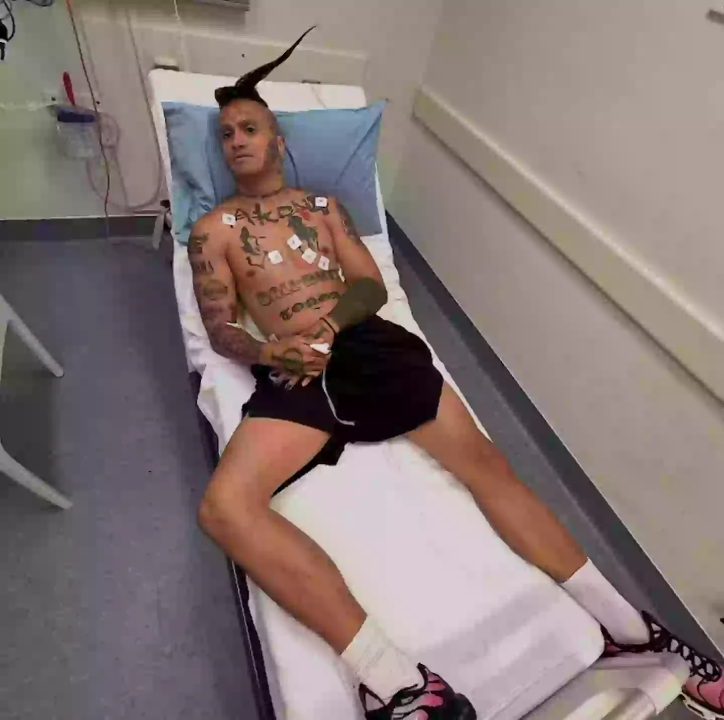 The influencer later shared a pic from hospital (Instagram/@lilgolo)