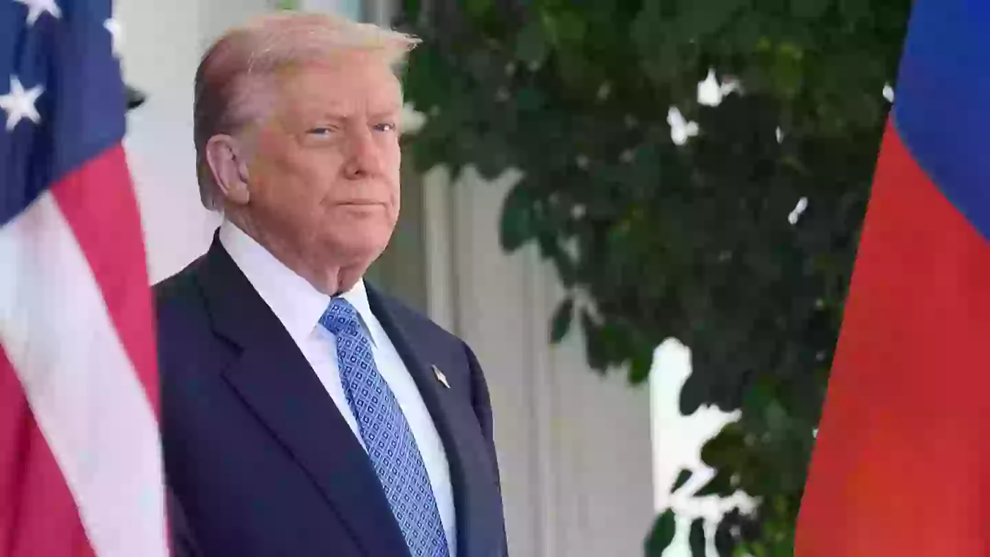 People spot worrying new sign just a day after Trump's 'bruise cover up' goes viral