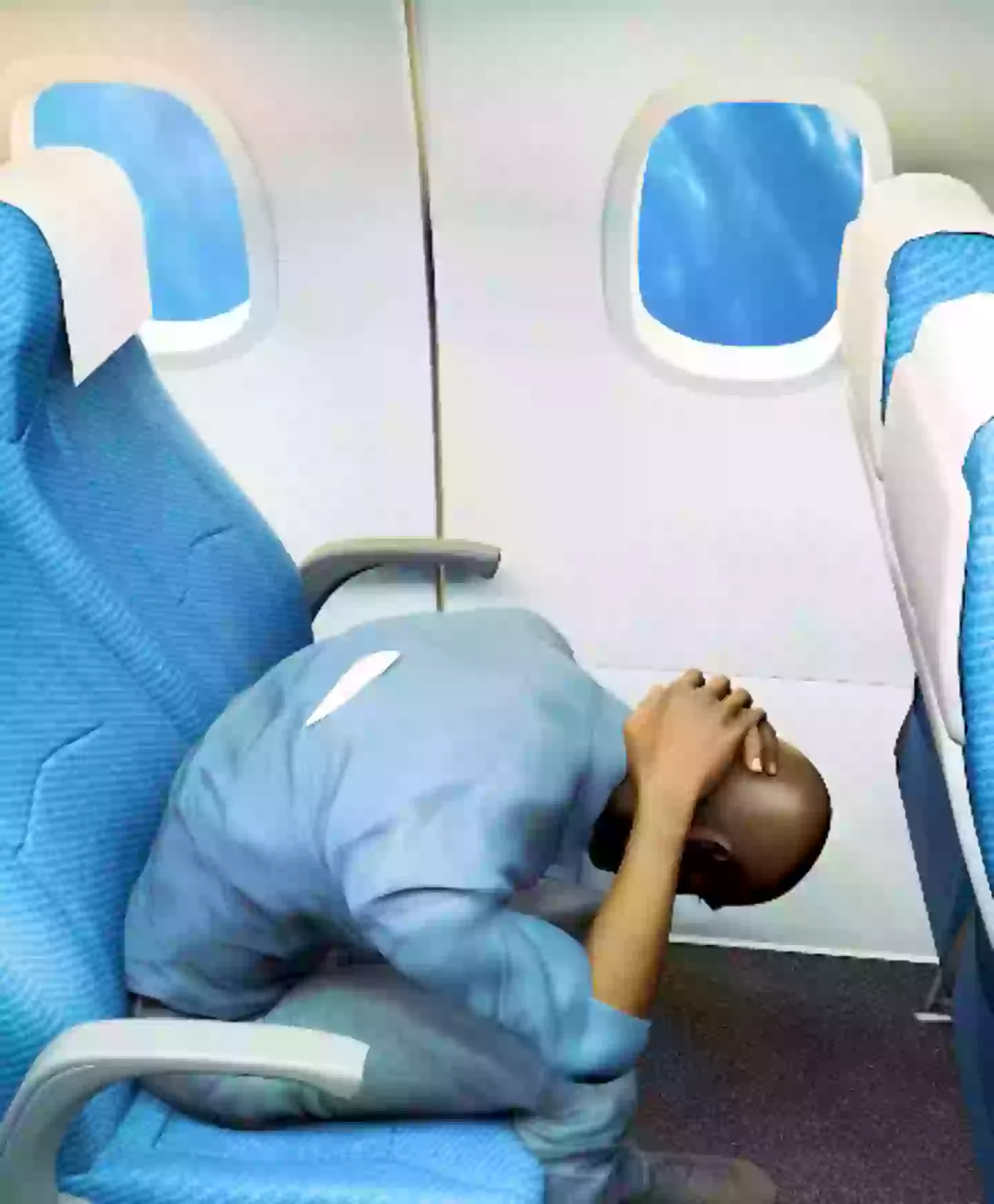 This is the correct way to do the brace position (YouTube/Zack D. Films)