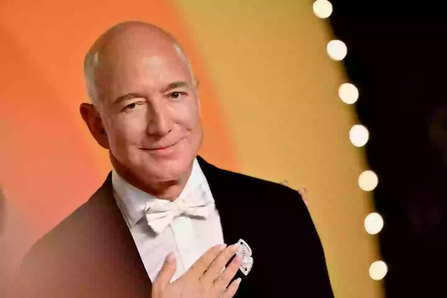 Jeff Bezos prefers a more relaxed morning routine (Lionel Hahn/Getty Images)