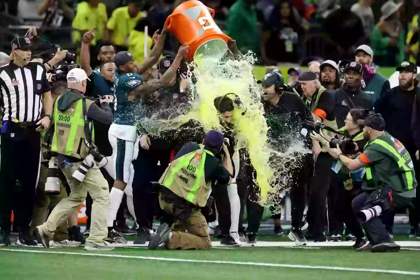 Head coach Nick Sirianni of the Philadelphia Eagles is showered with Gatorade (Jamie Squire/Getty Images)