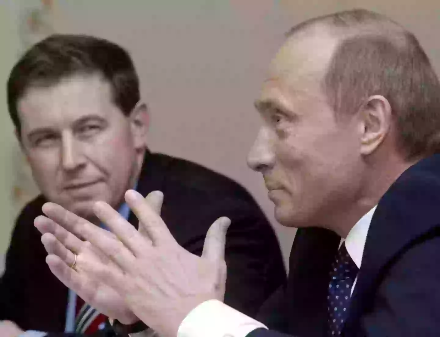 Vladimir Putin pictured with his former economic advisor over 20 years ago (