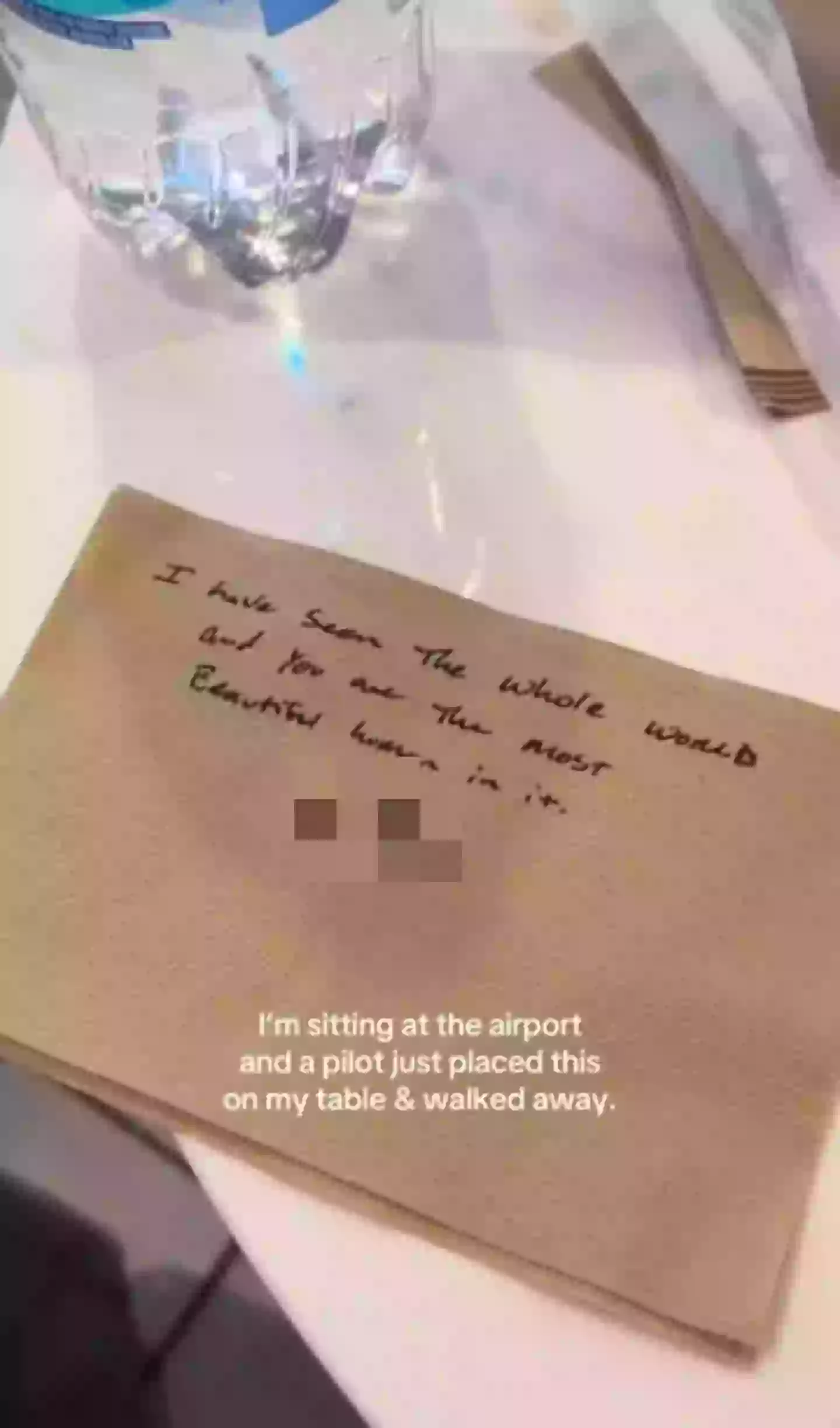 The note looks to have divided the crowd (TikTok/@stephbohrer)