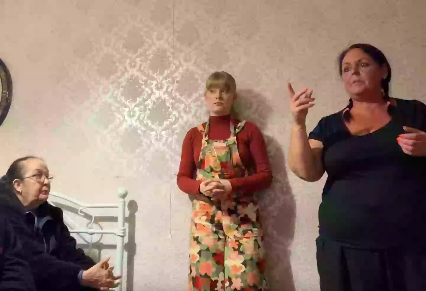 Lisa (far right) says Fred the poltergeist is her 'spiritual husband' (LADbible)