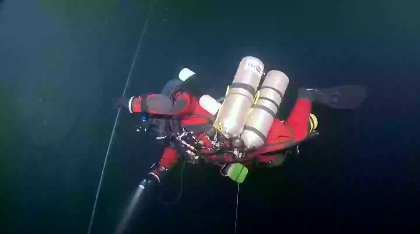 Issues with optic cables caused the team issues (National Geographic)