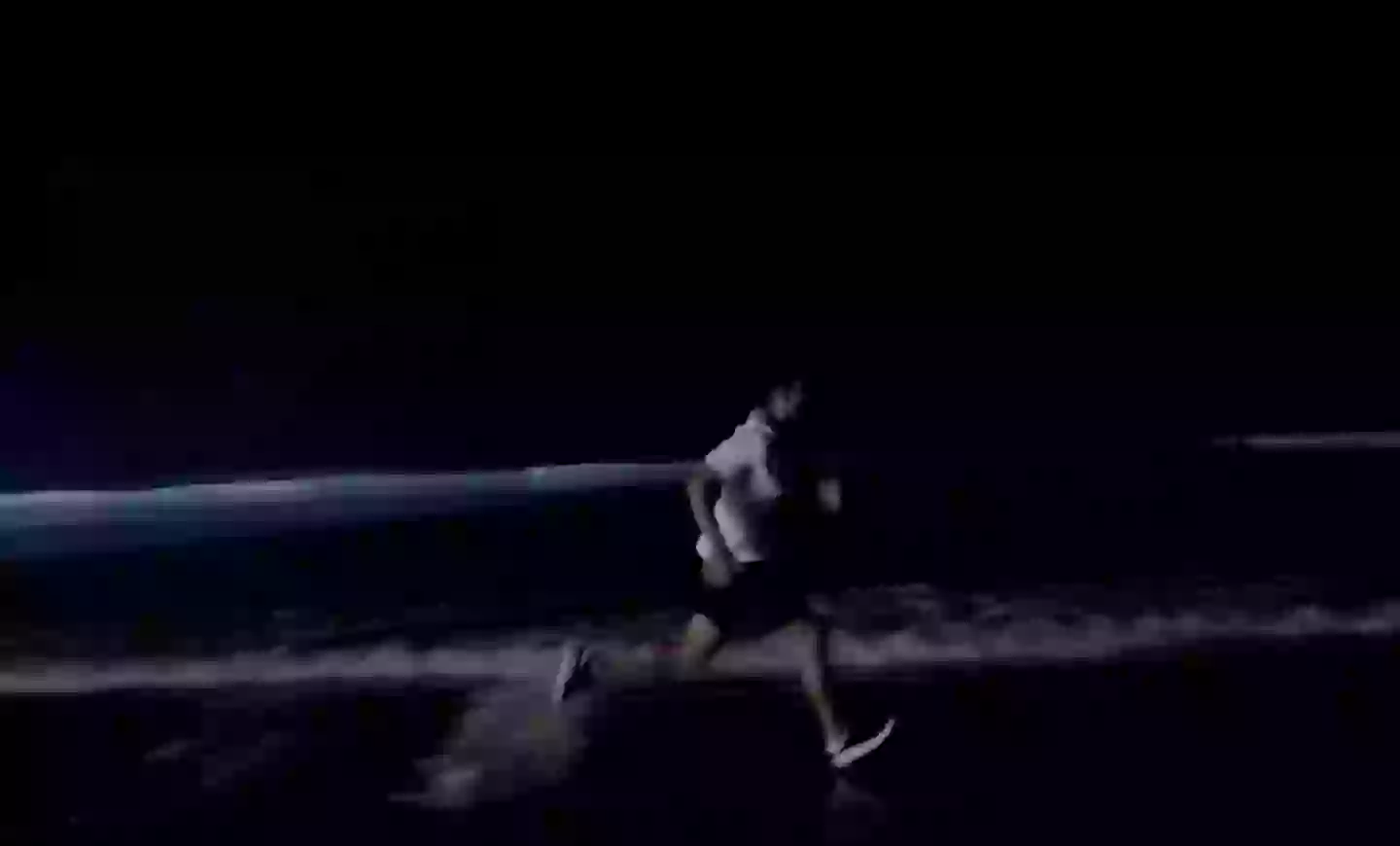 He's a runner, he's a track star (Mitele)