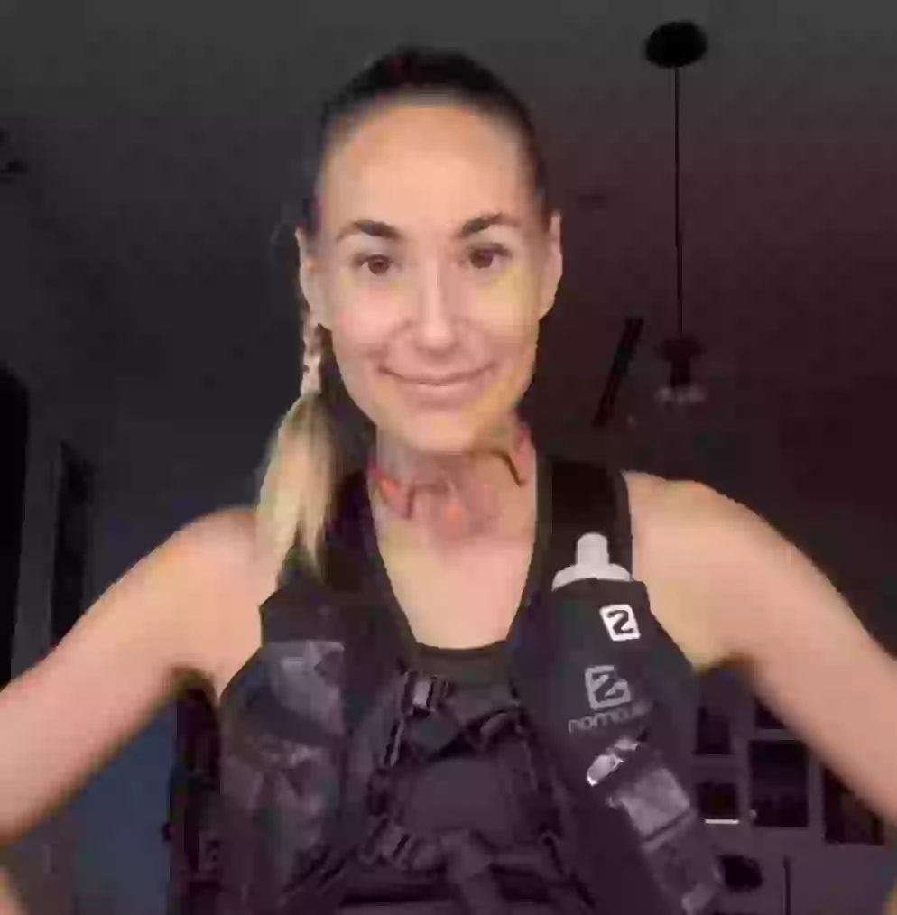 The mum, who is a health and fitness coach, recently underwent surgery to remove the tumour (Instagram/@thefigure_)