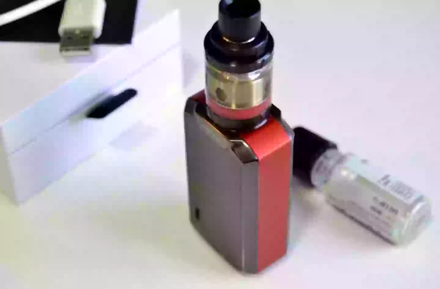 You can get liquids with low or no nicotine content in them (Getty Stock Images)