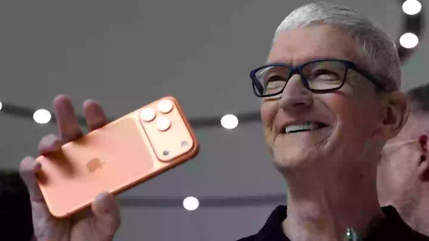 Samsung brutally slams new iPhone 17 just hours after it's unveiled