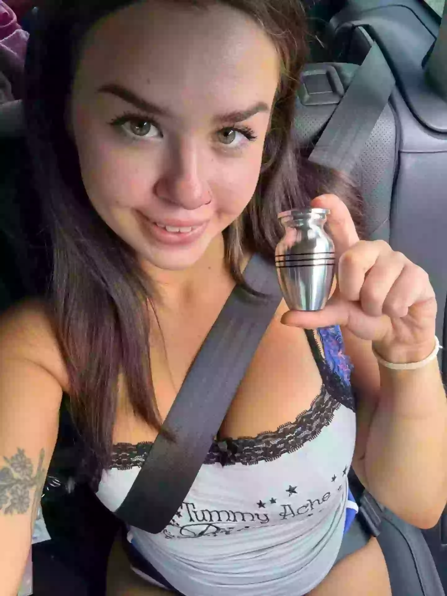 The adult star takes her father's ashes everywhere (NudePR)