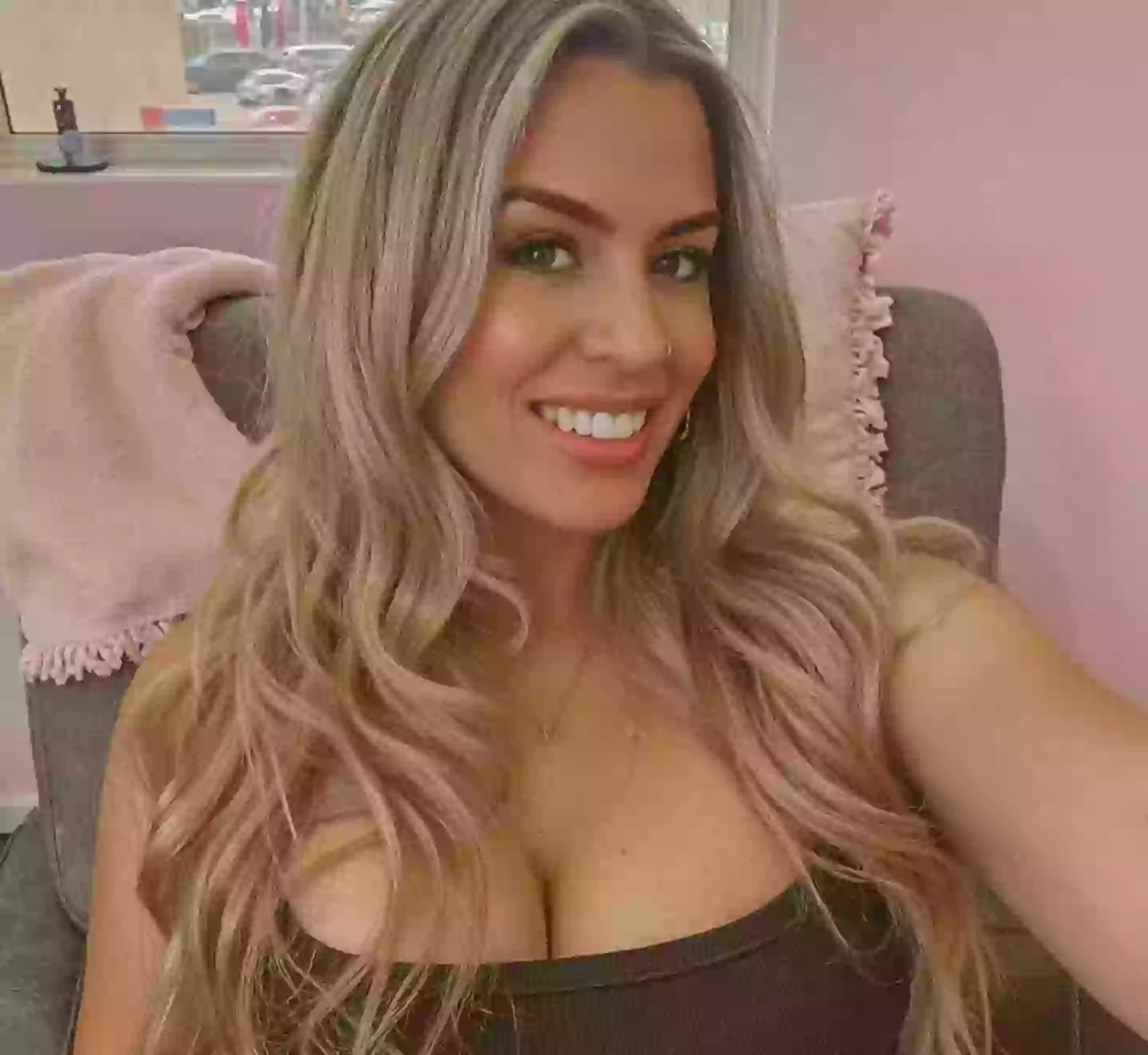 Australian model Lucy Banks said someone told her son she was on OnlyFans (Instagram/@imlucybanks)