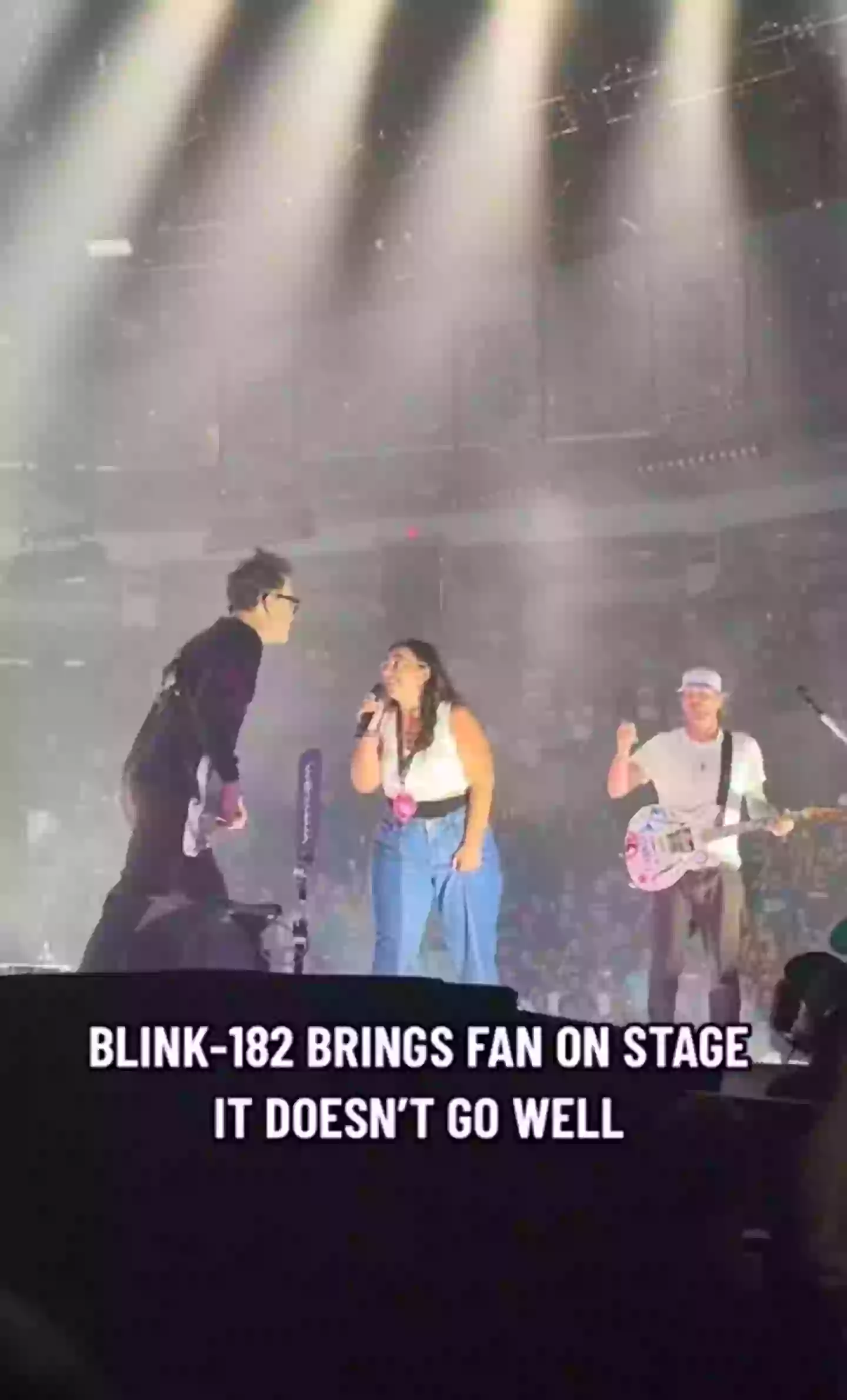 Oh no (TikTok/@blink182italia)