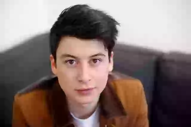 Yahoo's teen app millionaire 1 2CYR1D1