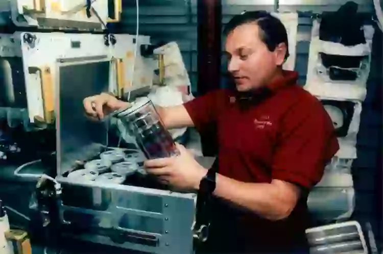 Russian cosmonaut who spent 14 months in space left scientists shocked ...