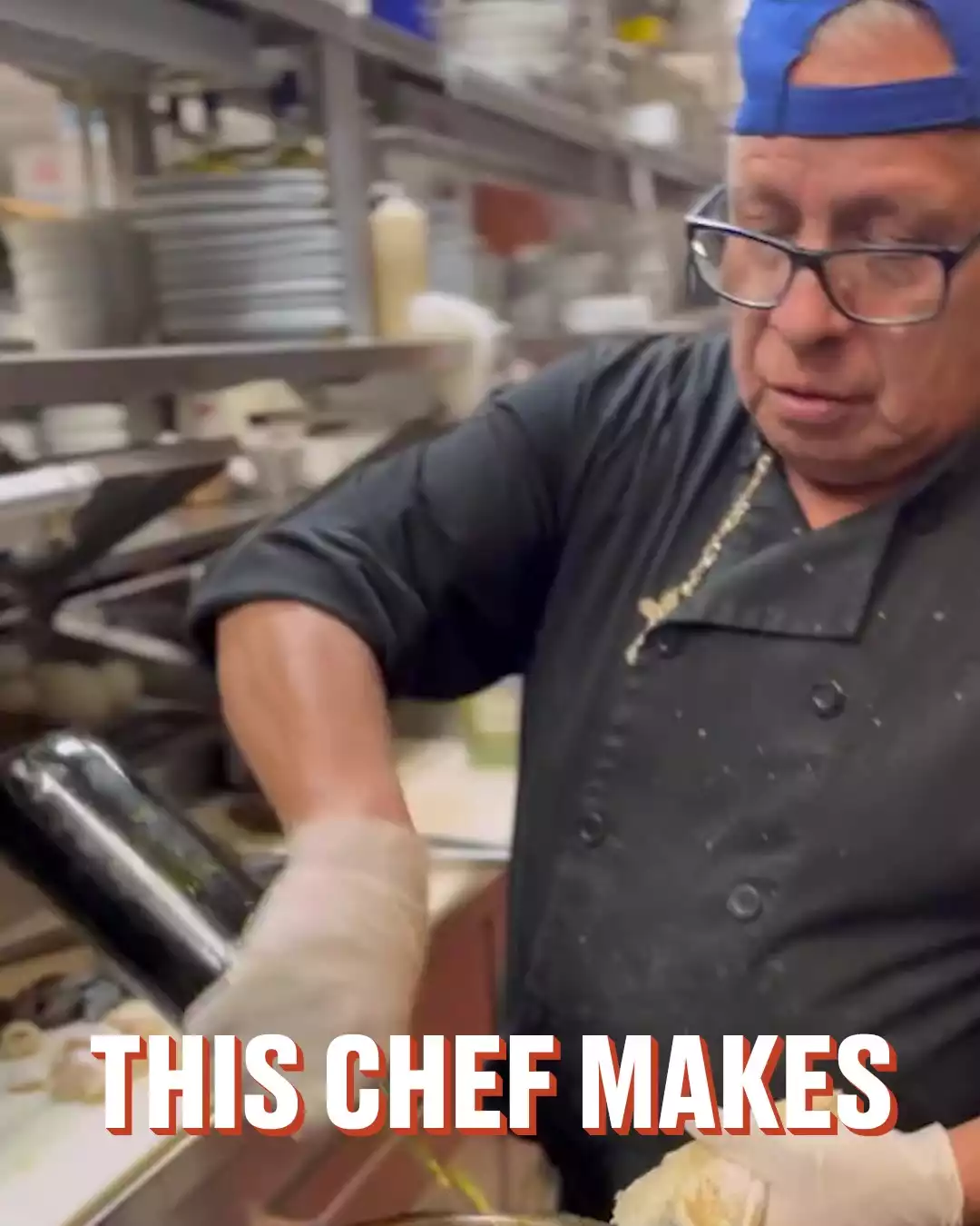 Pro Chef Makes Exquisite Seafood Pasta đĻđ