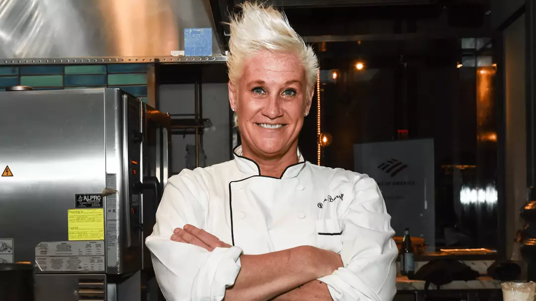 Christina Applegate reveals the tiny MS symptom she experienced that ...