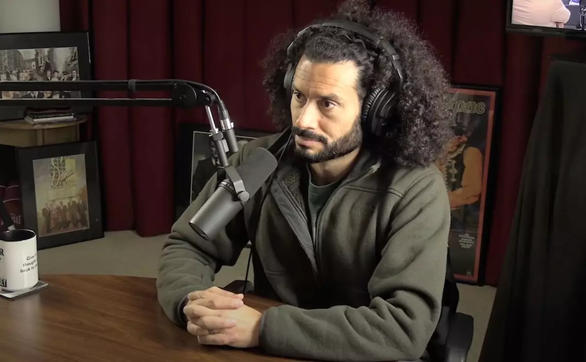 CIA agent explains unusual process in how he got recruited