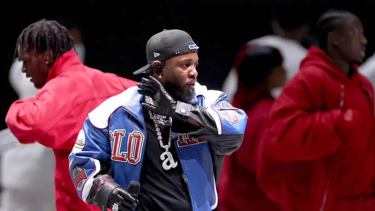 Real meaning behind Kendrick Lamar's 'a' chain after fans claimed it had brutal 'hidden' message - Music - UNILAD