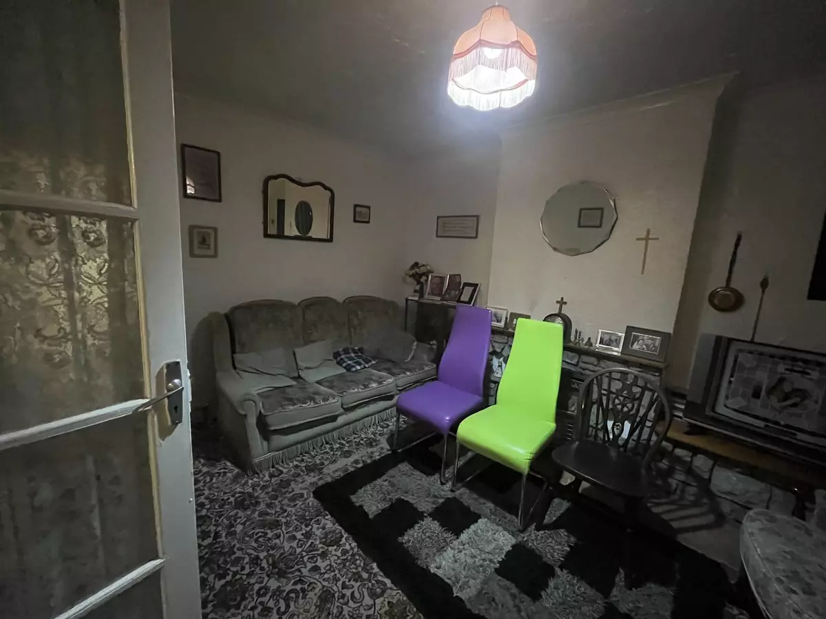 Violent poltergeist at Britain's most haunted house tricks ghost ...