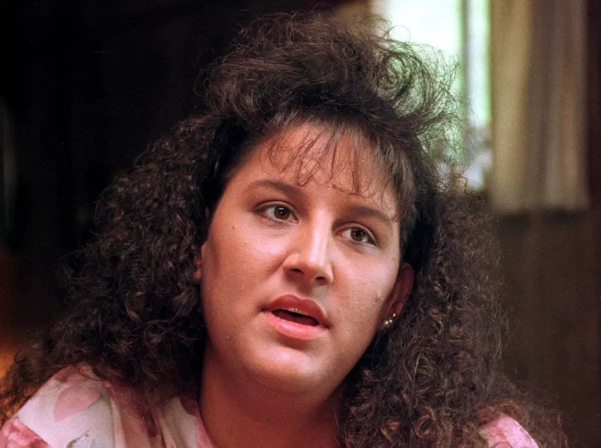 Unbelievable story behind woman who won £7.5 million on lottery ticket ...