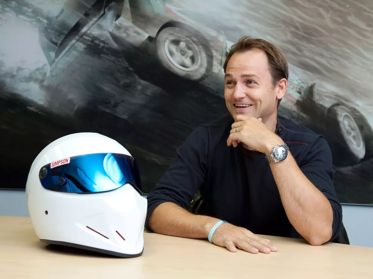 Former Stig Explains The Insane Lengths They Had To Go To Stop Top Gear former-stig-explains-the-insane-lengths-they-had-to-go-to-stop-top-gear