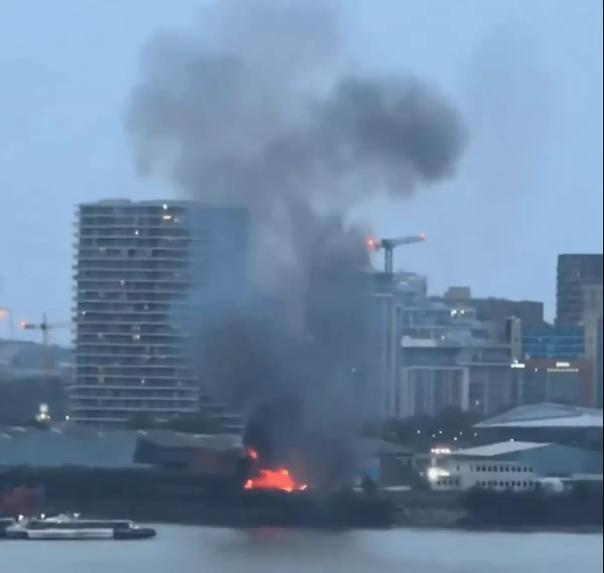 O2 Generator Explosion Major explosion outside O2 leaves people baffled until they find out ...