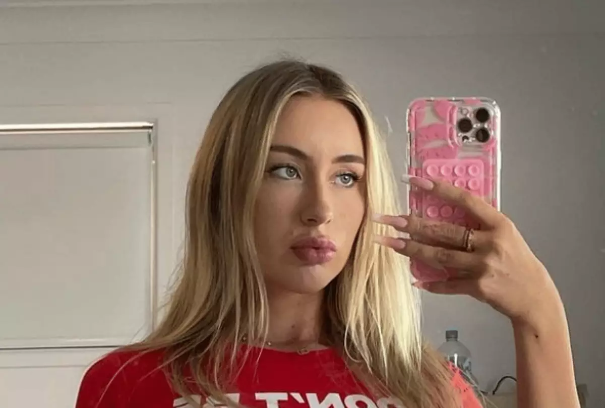 OnlyFans star left 'homeless' despite offering to pay year's rent in ...