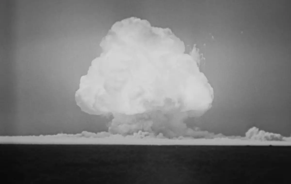 Trinity Test Yield Chilling footage shows true reality of Oppenheimer's atomic bomb test ...