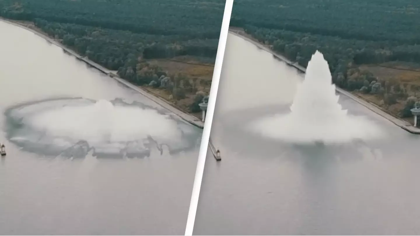 Exploding Bomb Ww2 Biggest Second World War bomb ever explodes as divers try to defuse it