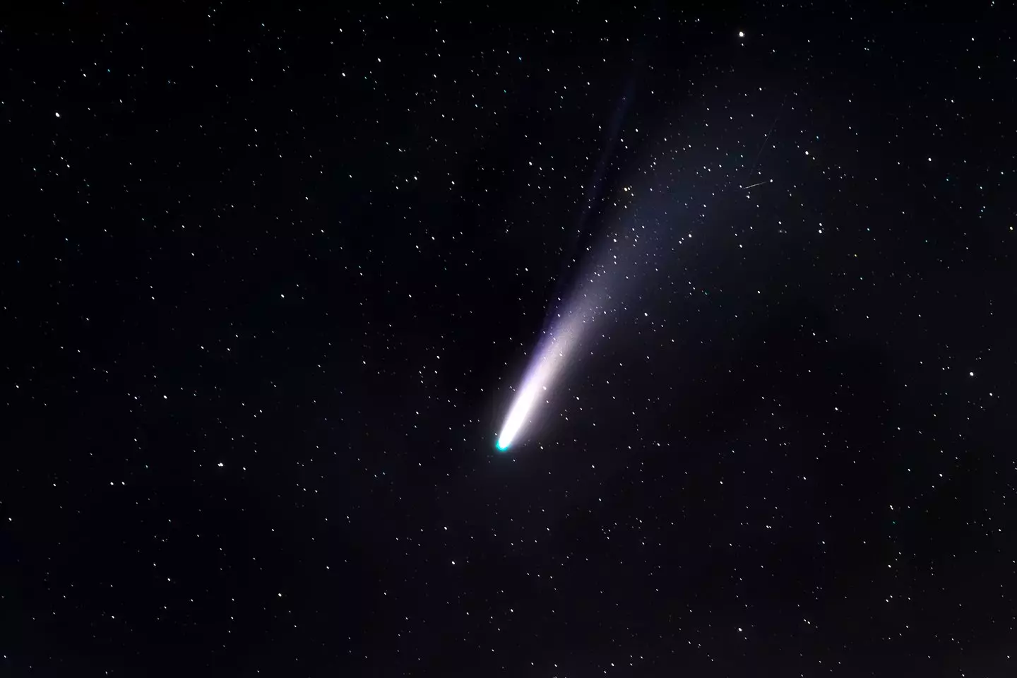 'Once in a lifetime' comet bigger than Mount Everest is heading for ...