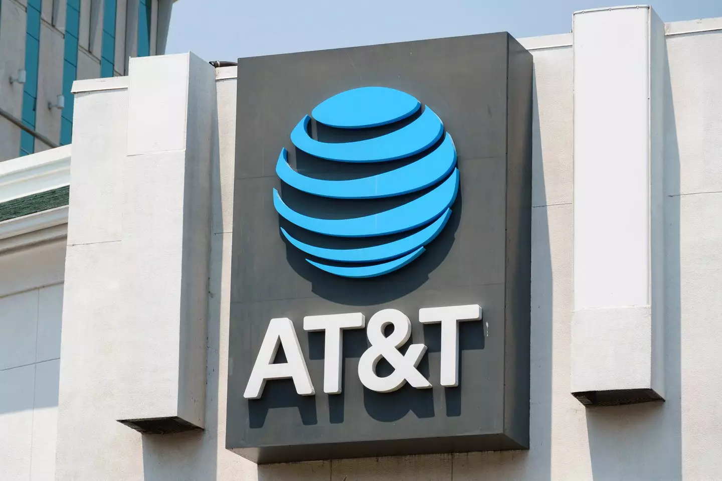 How AT&T customers could receive up to $7,500 in $177 million ...