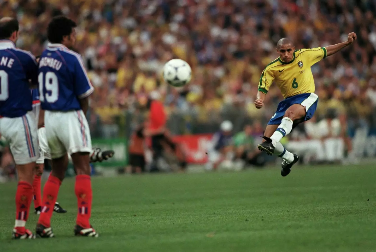25 Years Ago Today Roberto Carlos Scored Impossible Free Kick Goal 25-years-ago-today-roberto-carlos-scored-impossible-free-kick-goal