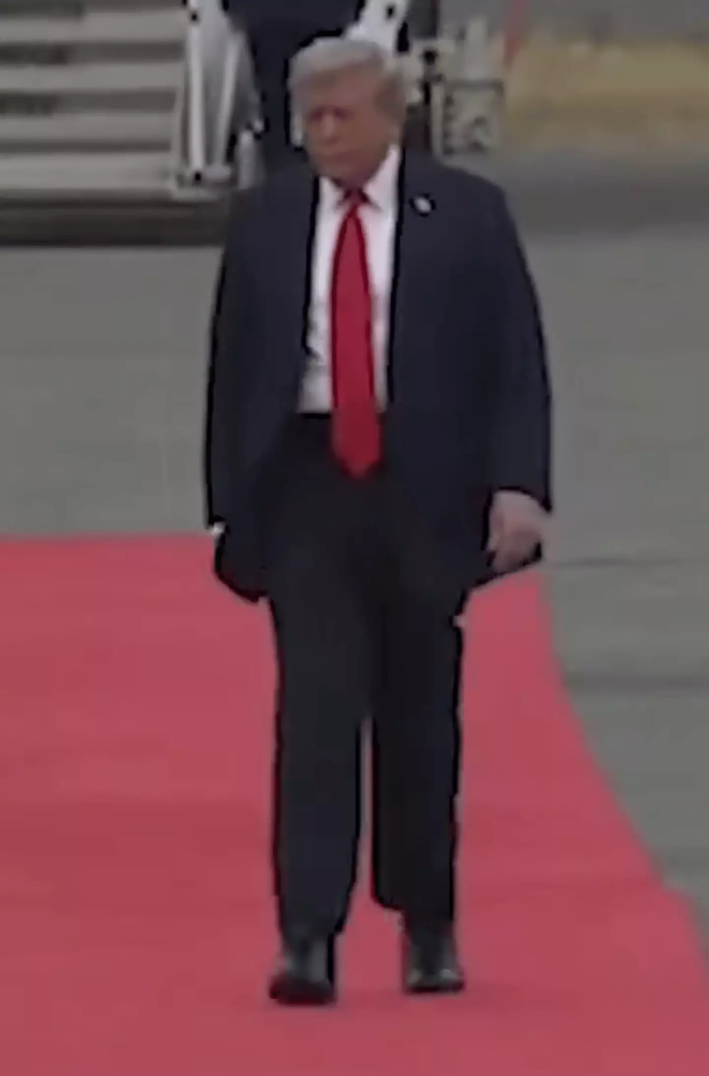 People Think They ve Figured Out The Haunting Reason Trump Was Walking people-think-they-ve-figured-out-the-haunting-reason-trump-was-walking