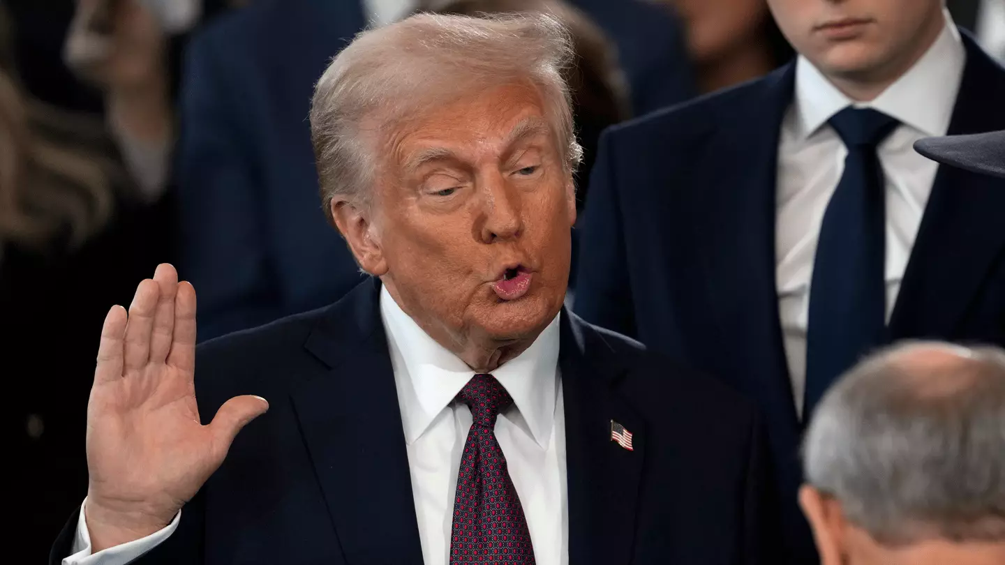 Boris Johnson Booed As He Attends Platinum Jubilee - News - LADbible