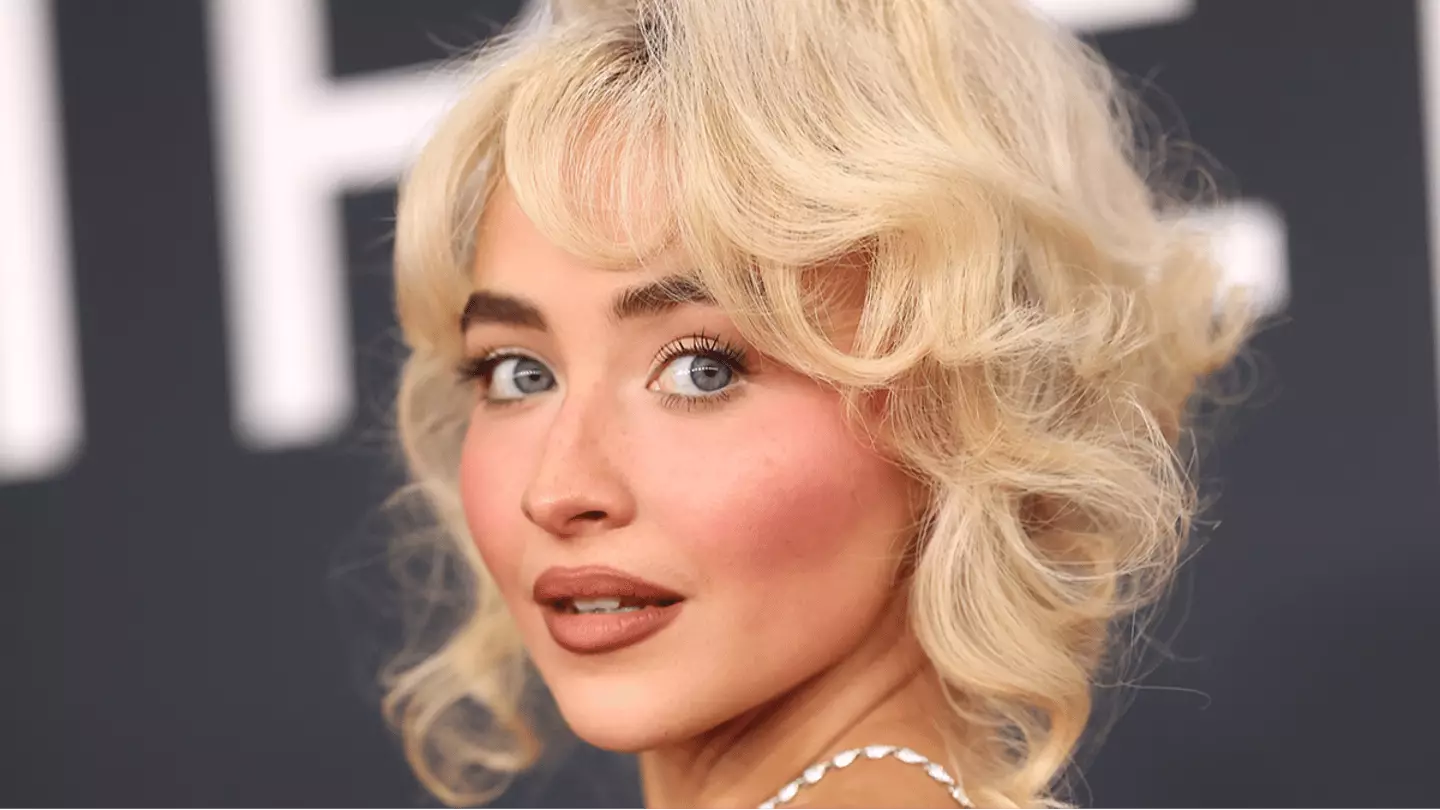 Fans are convinced of strange hidden meaning behind the 182 in Blink ...