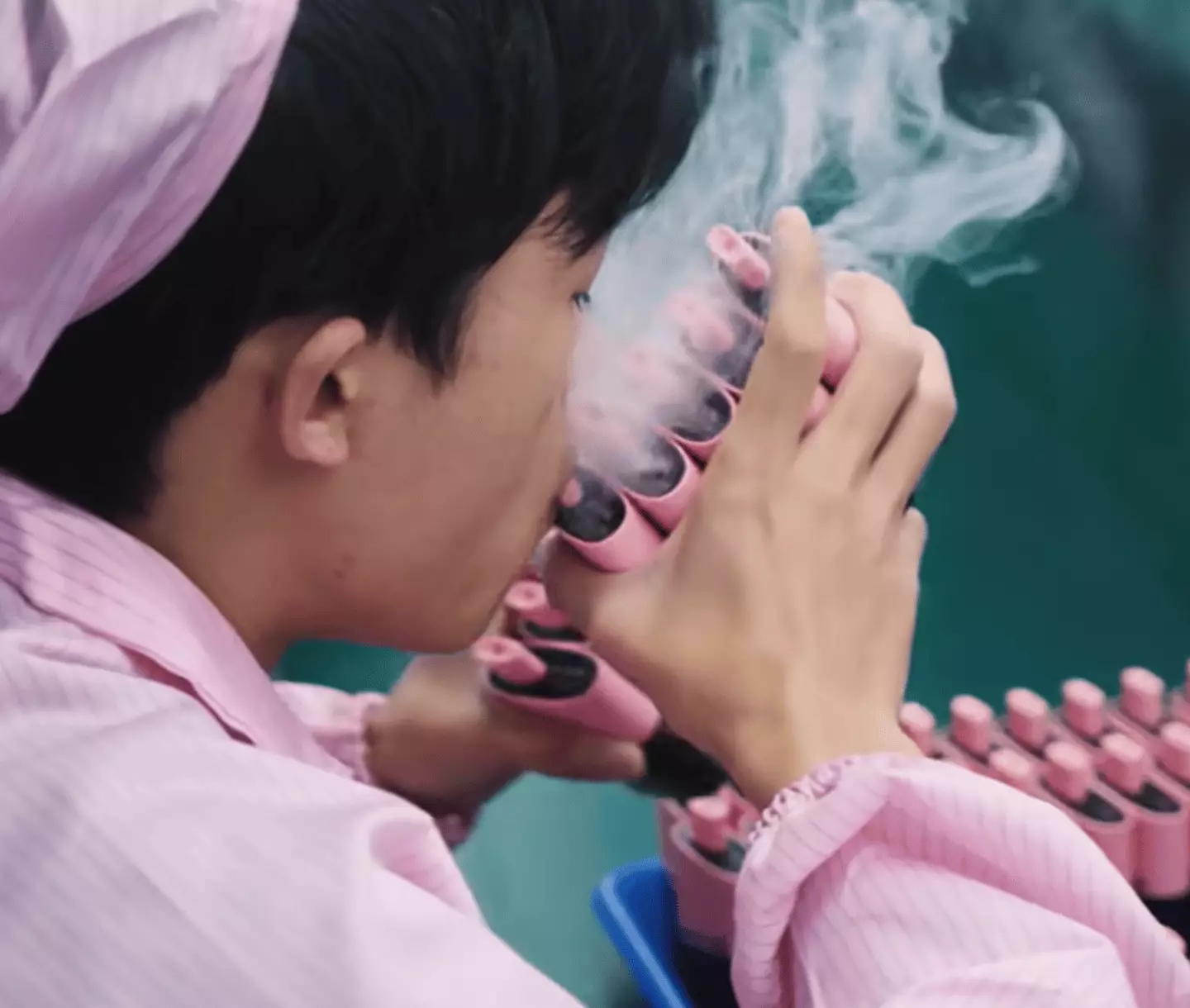 Vape Testing Factory People left in shock after seeing video of how vapes are tested inside ...
