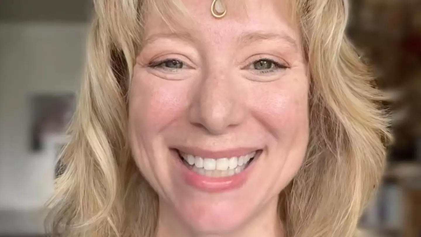 Woman shares 'message from aliens' as potentially hostile alien threat ...