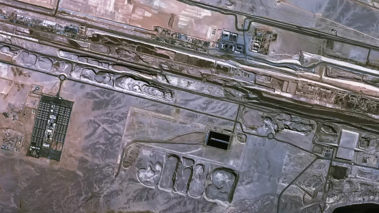 Latest satellite images show progress of Saudi Arabia's controversial £ ...