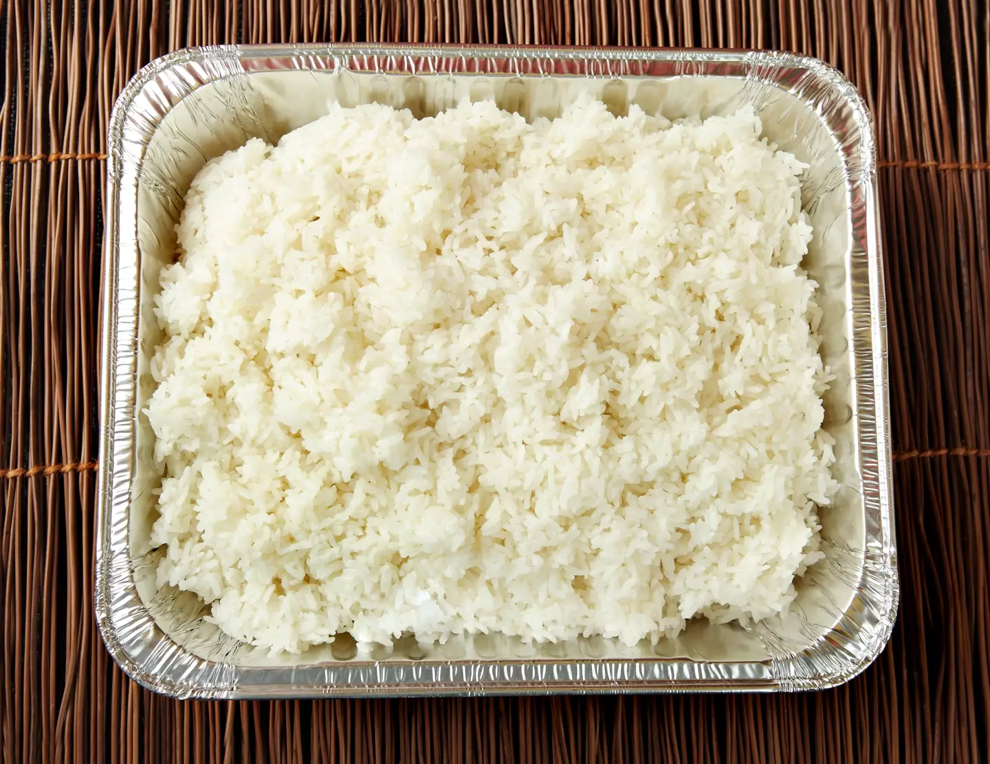 Think of the birds before you throw any rice away (whitewish/Getty Images)