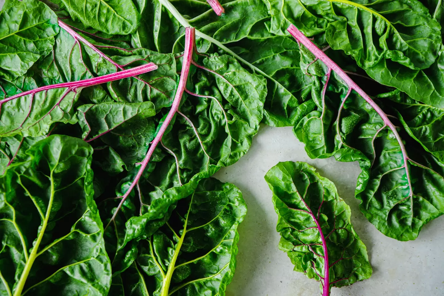 Leafy greens still matter, especially when they deliver multiple vitamins without excess (alvarez/Getty Images)