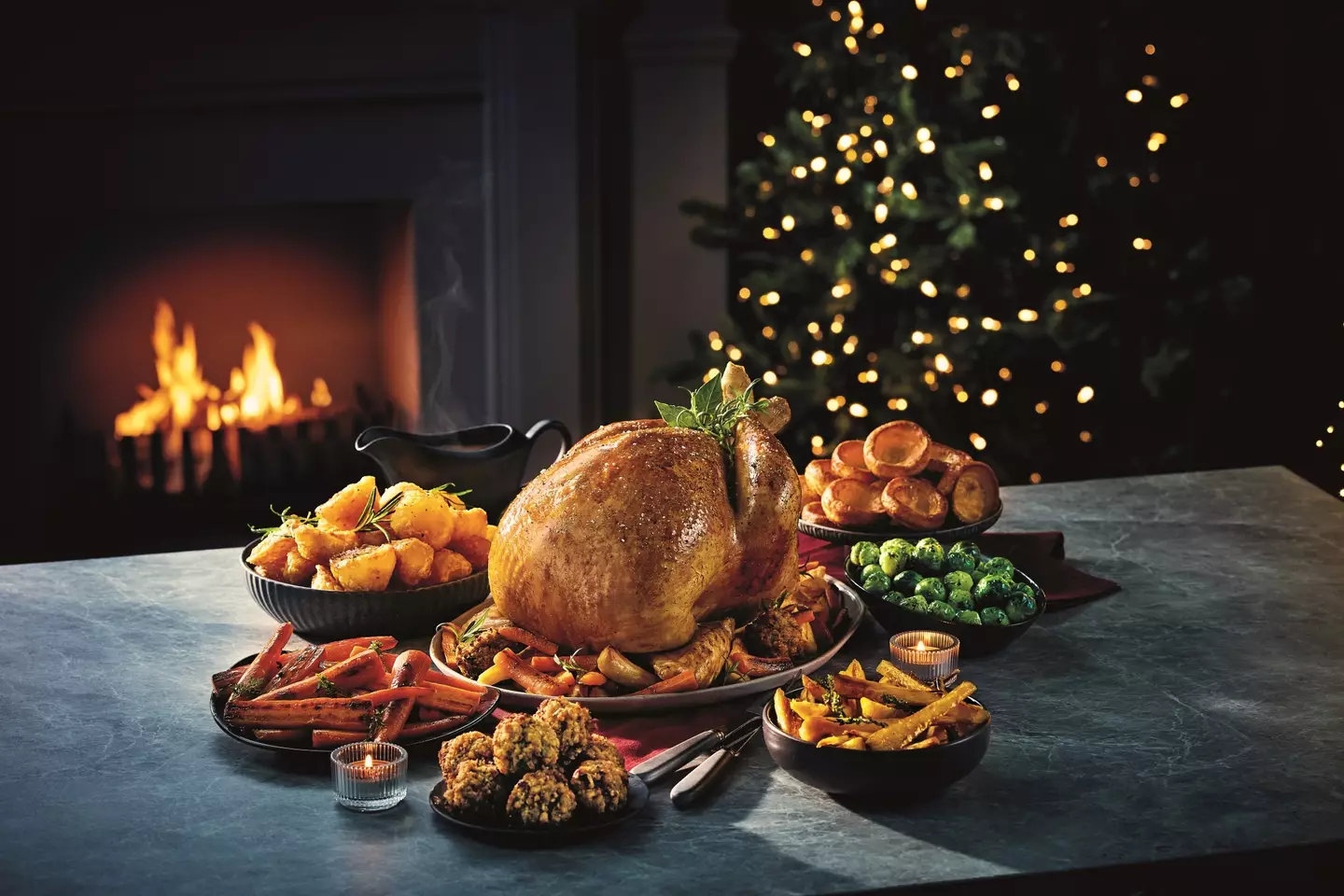 Aldi’s festive feast offers unbeatable value for families this Christmas (Aldi)
