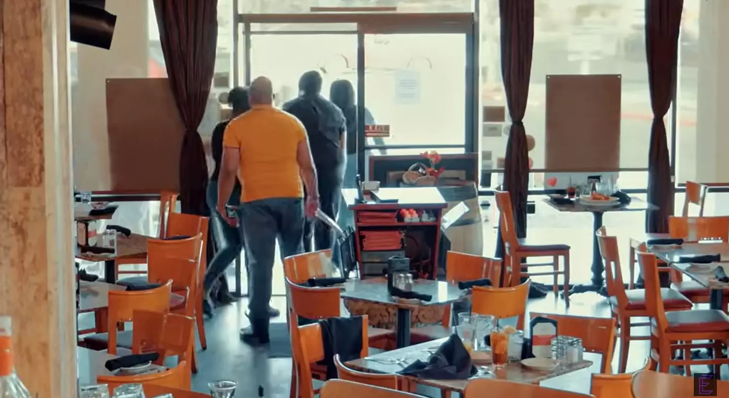 Customers leave Caffe Boa Ahwatukee as Ramsay enters to air his criticisms (Fox)