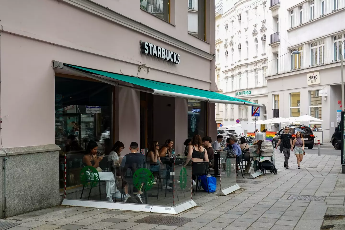 Niccol wants to see more seating at Starbucks outlets (NurPhoto / Contributor/Getty Images)