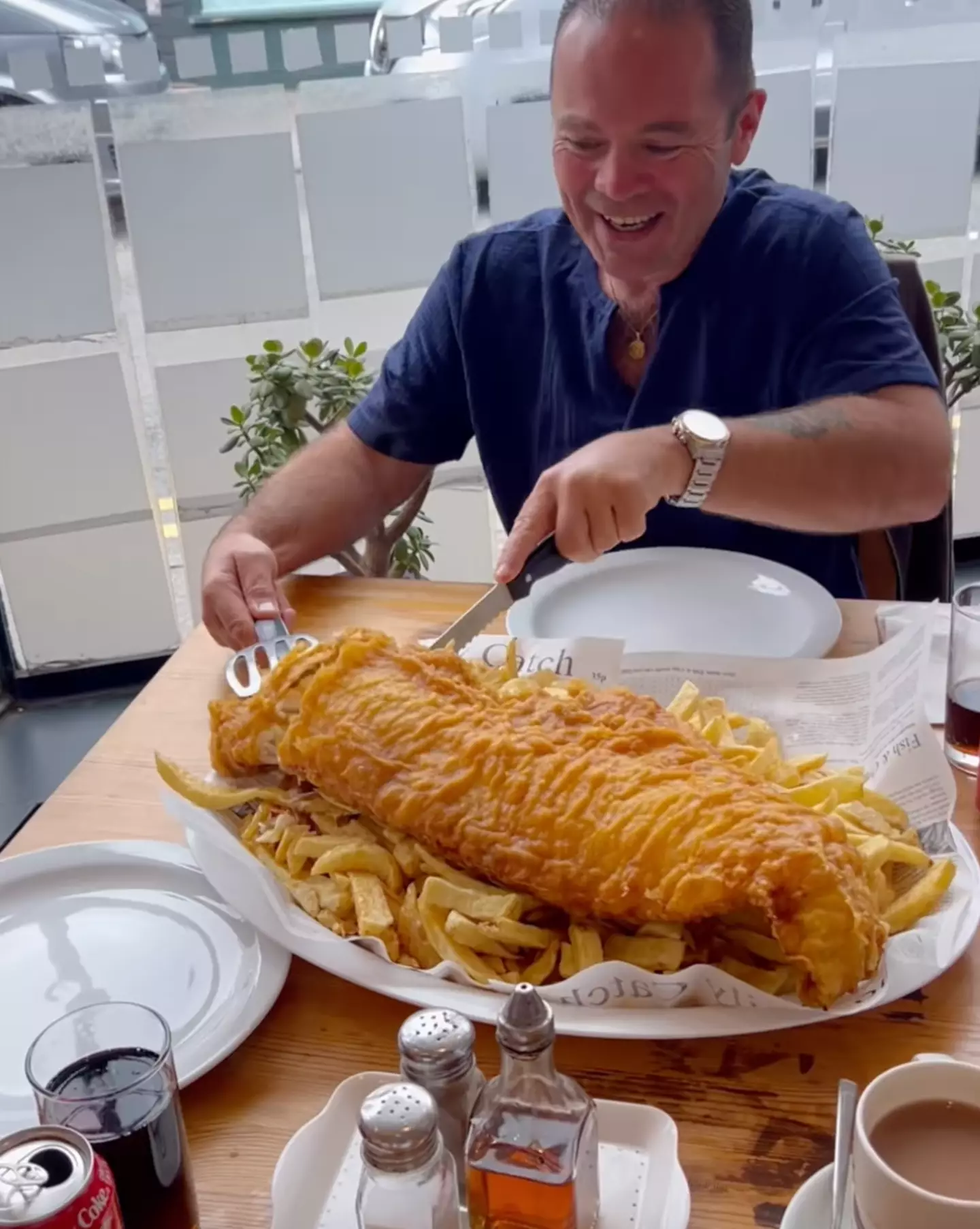 Reckon you'd be able to polish this off? (Instagram/@archies_fish_shop)