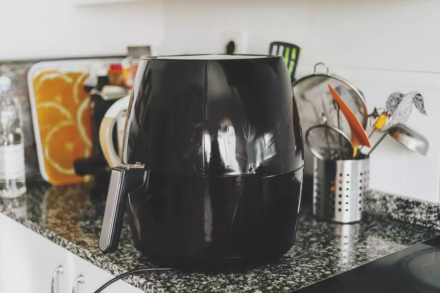 What did that innocent air fryer do to deserve such treatment? (Carol Yepes/Getty)