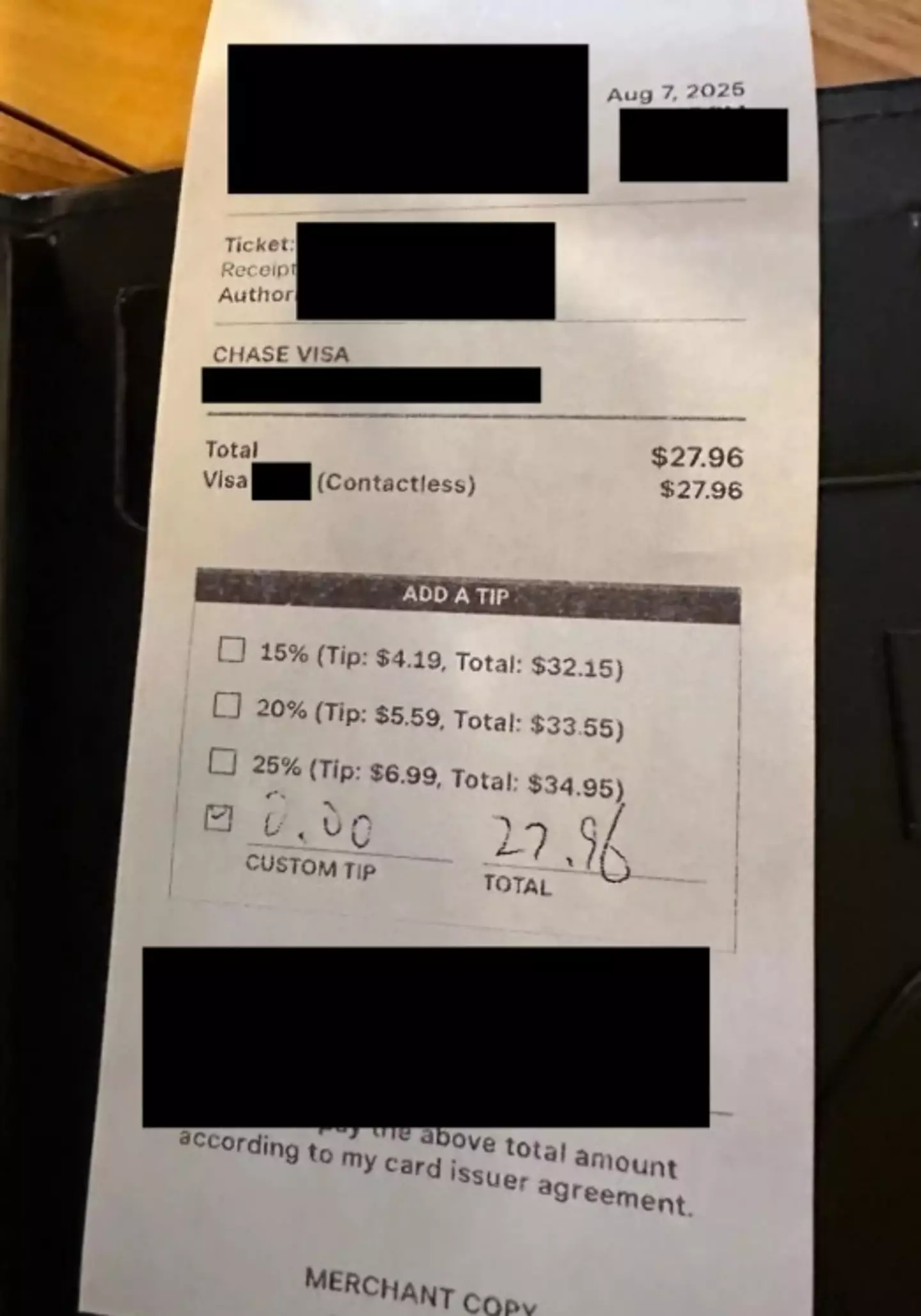 The customer clearly specified no tip (Angry-Alice/Reddit)