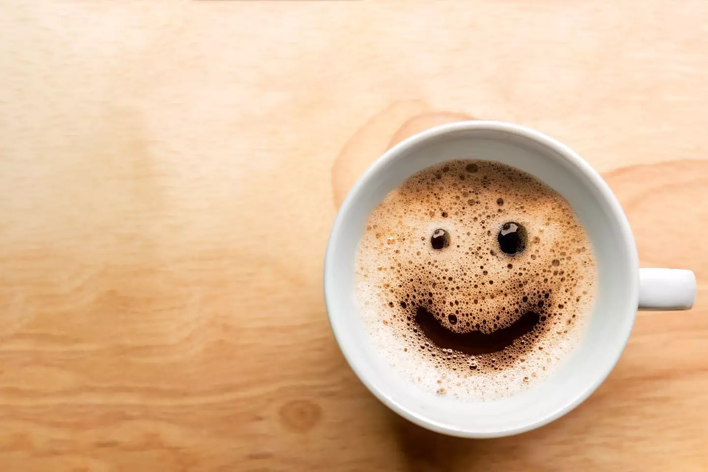 Drinking coffee throughout the day seems to negate its health benefits (EyeEm Mobile GmbH/Getty Images)