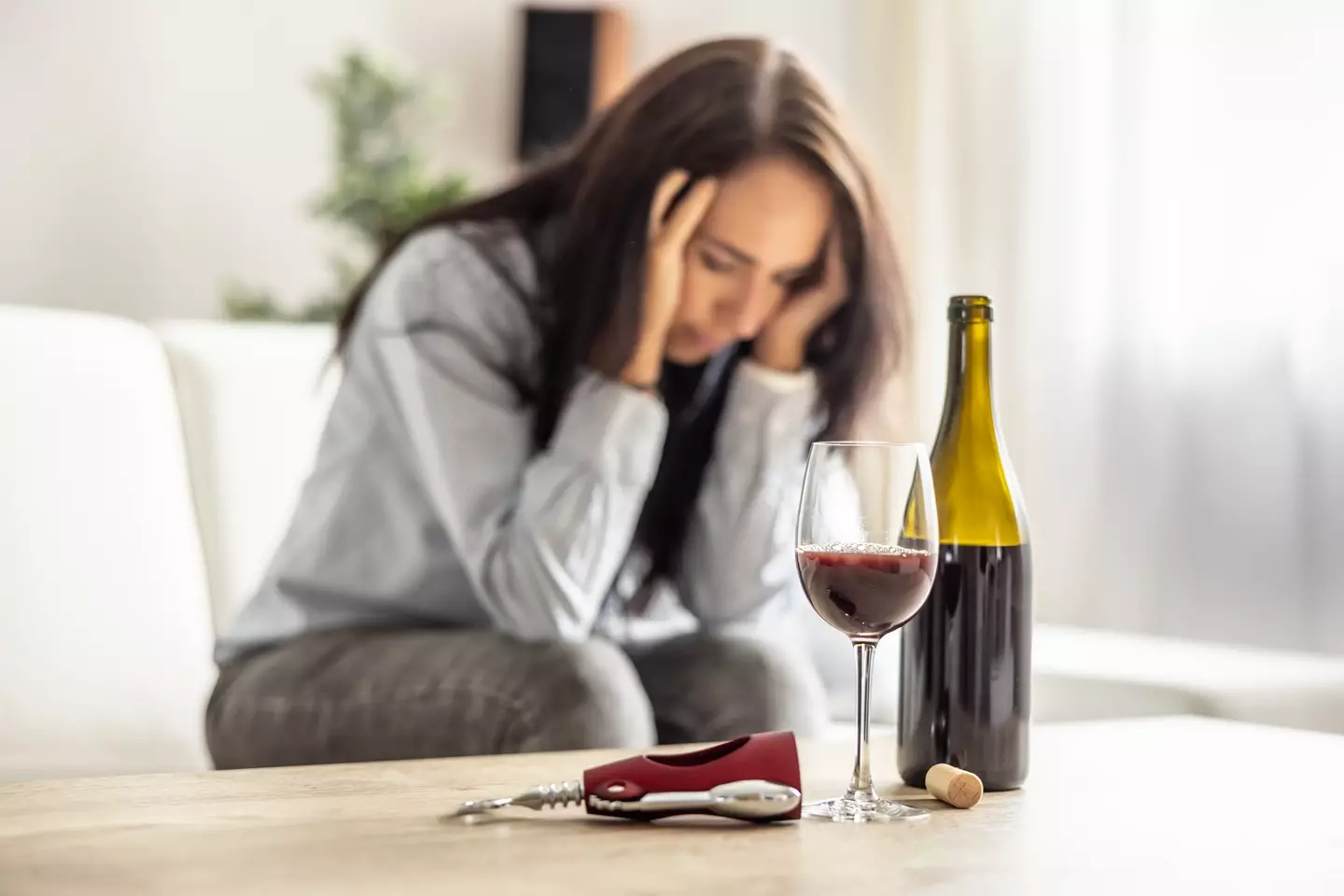 Many say giving up alcohol made them feel happier and healthier (SimpleImages via Getty Images)