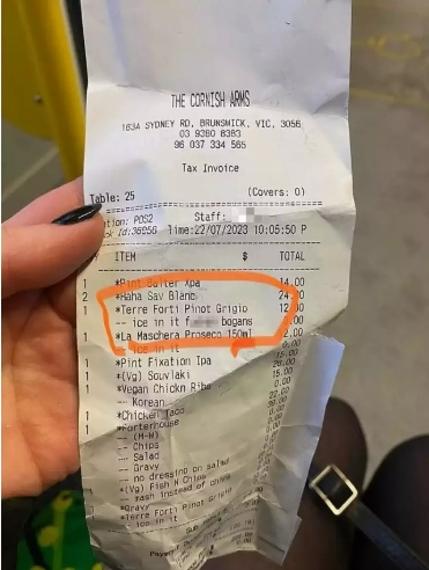 The offending note on a receipt via Reddit