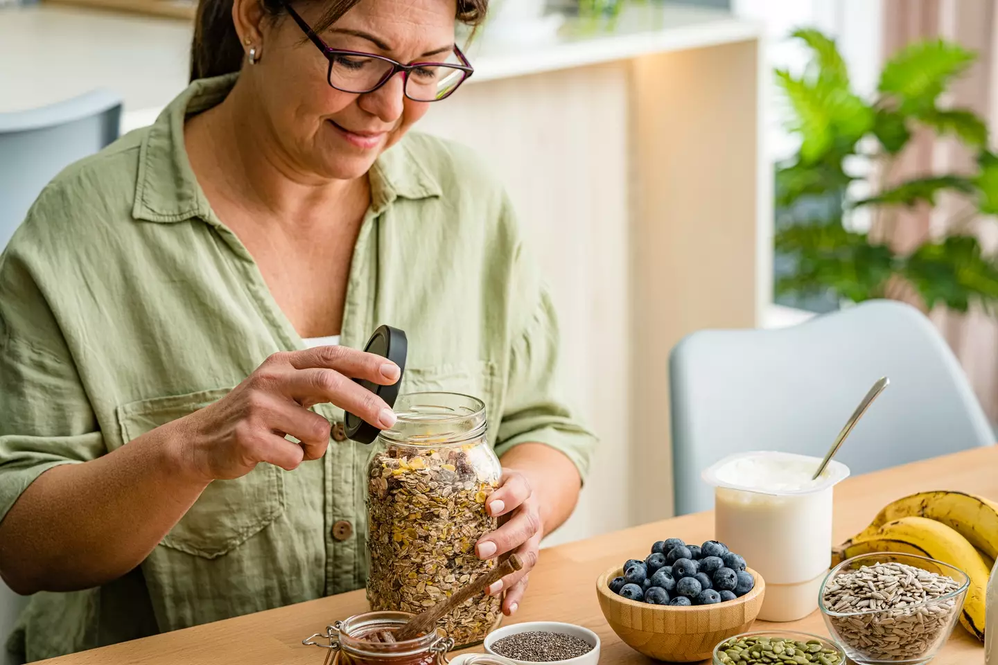 Adding more fibre to your diet is easy (fcafotodigital/Getty Images)